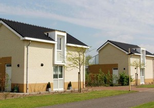 Villa in Maaspark with Sauna and Lake Views