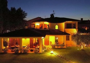Villa in Marsciano with Pool near Lake Trasimeno
