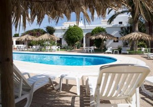 Villa Nieves is a beautiful villa set in a rural location yet it is still only a 5 minute drive from San Antonio and San Rafael