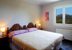 Villa "Oscols" with Sea View, Mountain View, Pool, Jacuzzi, Wi-Fi, A/C, Balcony, Terrace & Garden