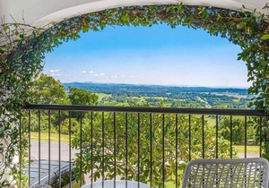 Villa St Helena - grand 7 BR estate with 25m pool