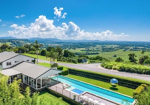 Villa St Helena - grand 7 BR estate with 25m pool