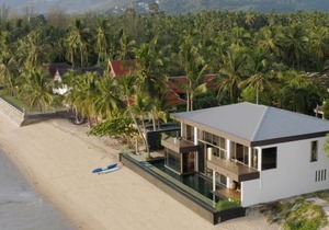Villa U - 3BR Beachfront Haven