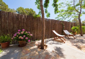VILLA WITH POOL SITUATED BETWEEN THE BEACHES OF CALA MENDIA AND CALA ANGUILA