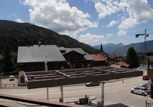 Village Center Apartment with Balcony and Parking in St Jean de Sixt, Near La Clusaz