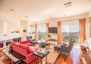Vista Verde by AvantStay Isolated Villa w Putting Green Pool Fire pit
