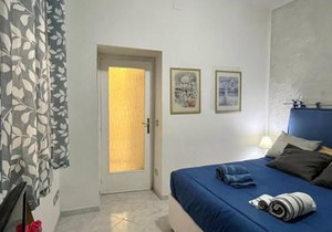 Vomero House with Free Parking 410 cm