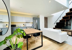 w*| Modern Duplex in Parque Virrey