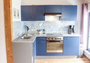 W2 Family-friendly duplex apartment with a lagoon view and garden