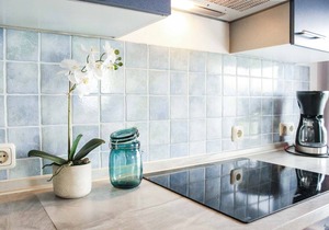 W2 Family-friendly duplex apartment with a lagoon view and garden