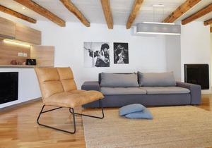 Wake up to fresh and rural surroundings, in this fabulous Istrian vacation home with pool.