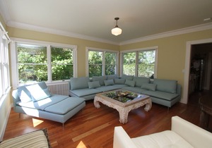 Walk Everywhere In Sag Harbor Village And Watch Beautiful Sunsets Over The Pond.