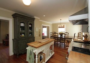 Walk Everywhere In Sag Harbor Village And Watch Beautiful Sunsets Over The Pond.