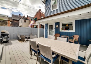 Walk to Walnut St: ‘Shadyside House’ w/Deck