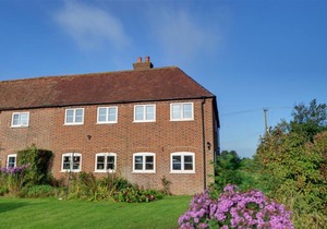 Walnut Cottage - Two Bedroom House, Sleeps 4