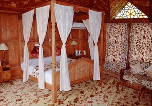 Wangnoo Heritage Houseboats