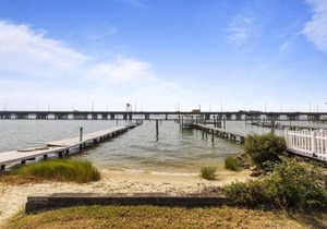 Water Front Delight On The Bay Home