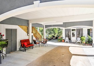 Waterfront Lake Murray Studio w/ Private Dock