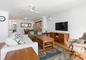 Waterview Beachside Apartment - Palms 2