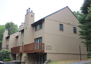 Waterville Valley Vacation Rental Condo with shared pool (WHK127V)