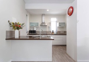 Waverley apartment F-two bedrooms, wifi available