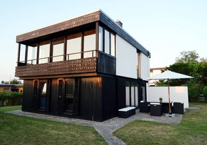 Welcome to a special, detached vacation home for the whole family.