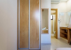 Welcome to Hostal Costabella!