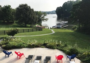 Welcome to Nirv'Anna! Beach, Hot Tub, Outdoor Fireplace, Quiet Cove, Public Side
