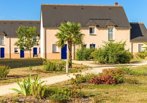 Well-maintained, linked holiday home with garden and terrace
