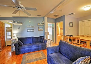 Wells Beach Cottage with Pool Access about 1 Mi to Coast