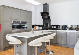 What a fabulous property in the heart of Ballater.
