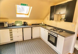 Willow cottage with private hot tub
