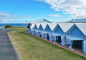 Windsurfer Beach Chalet - 3