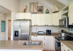 Wonderful 3BR/3BA Sealoft! Perfect Family Home! Neighborhood Pool/Beach! Amenity Cards!