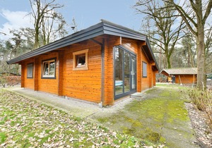 Wooden Holiday Home in Meijel with Private Garden