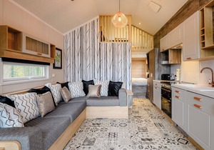 Woodpecker Lodge-UKC5156