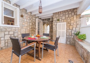 Xarus 1 - Two Bedroom Apartment, Sleeps 3