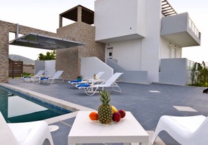 Xenos Villa 1 With Private Swimming Pool, Near The Sea