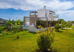 Xenos Villa 1 With Private Swimming Pool, Near The Sea