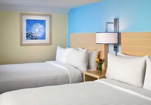 You Found It! 2 Comfortable Units, Kitchen, Free Parking Onsite!