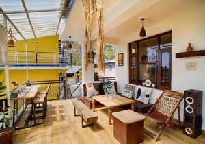 Young Monk Hostel & Cafe Dharamkot