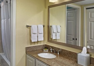 Your Relaxing Getaway Awaits! Pets Allowed, FREE Parking!