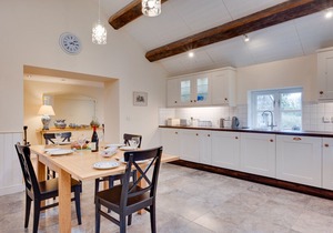 Ysgubor Glyn - Two Bedroom House, Sleeps 4