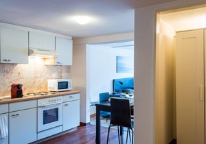 ZH Doerfli 4 - HITrental Apartment