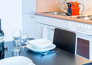 ZH Doerfli 4 - HITrental Apartment