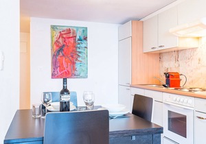 ZH Doerfli 4 - HITrental Apartment