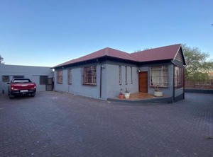 The Curve | Bezuidenhout Valley