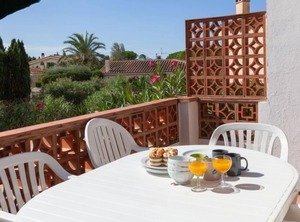 Adelfa Apt | L'Escala