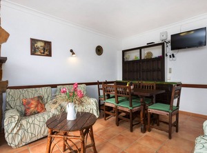 Adelfa Apt | L'Escala