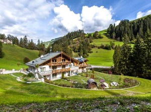 Alpine Mountain Chalet | Mareo